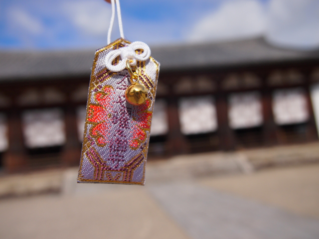 神社のお守り